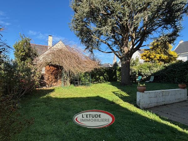 Carquefou : coeur du bourg. Au calme maison familiale !