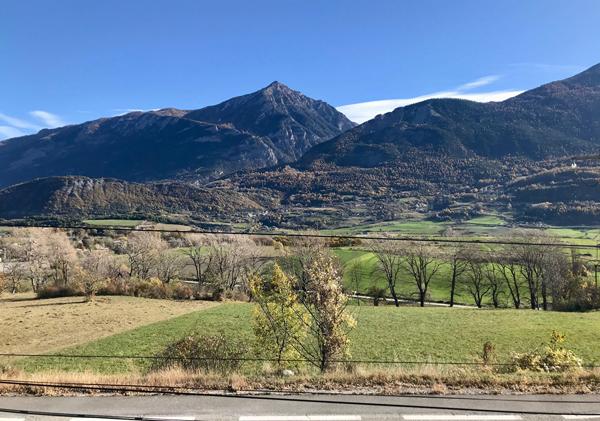Terrain 706 m2