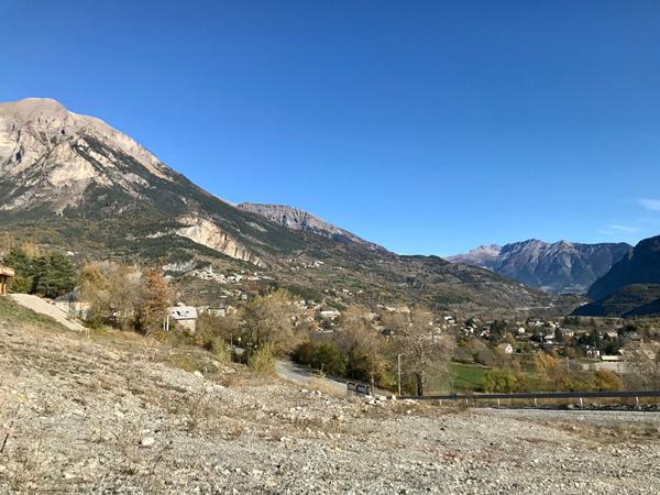 Terrain 706 m2