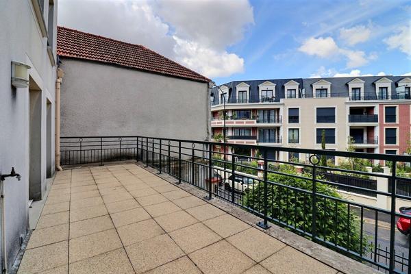 F4 Centre ville Neuilly Plaisance avec Jardin et Terrasse