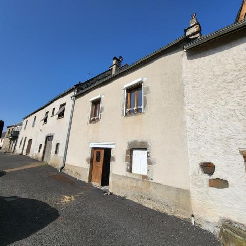 Maison de bourg en pierres Apchon (15400)