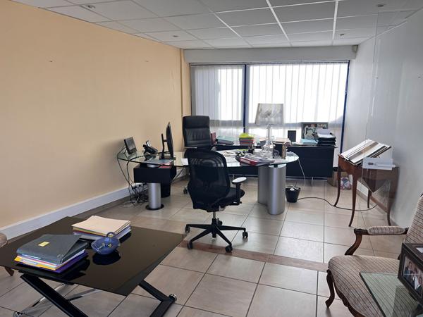 Bureaux 4 pièces 83.085 m2
