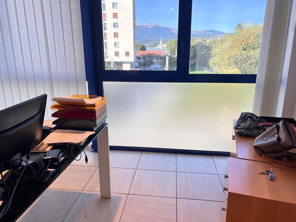 Bureaux 4 pièces 83.085 m2