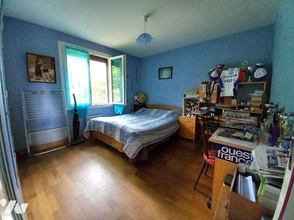 MAISON DE TROIS CHAMBRES 90 m² avec dépendance