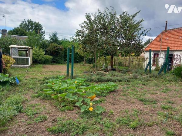 MAISON DE TROIS CHAMBRES 90 m² avec dépendance