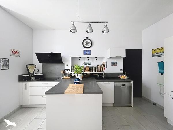 Maison 250 000 € Plouhinec 4 p 93 m² DPE D