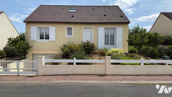 Maison à vendre Sablé-sur-Sarthe dans la Sarthe (72), comprenant :