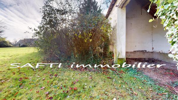 Maison ancienne de 160m2 + grange 40m2 + jardin 950m2 / RENOVATION TOTALE