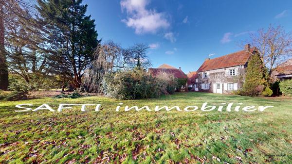 Maison ancienne de 160m2 + grange 40m2 + jardin 950m2 / RENOVATION TOTALE