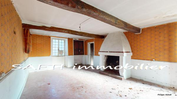 Maison ancienne de 160m2 + grange 40m2 + jardin 950m2 / RENOVATION TOTALE