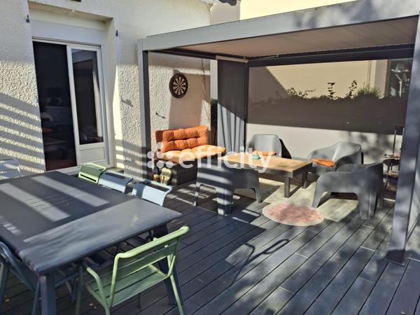 Maison
         7 pièces
        - 186 m² 270 990 € *