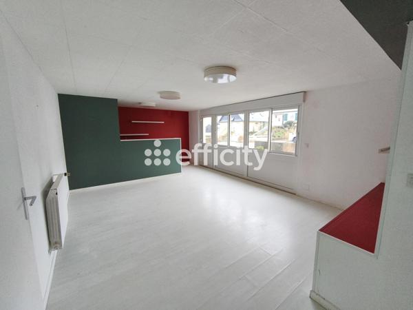 Maison
         7 pièces
        - 186 m² 270 990 € *