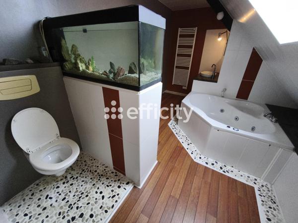 Maison
         7 pièces
        - 186 m² 270 990 € *