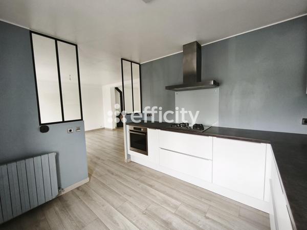 Maison
         7 pièces
        - 186 m² 270 990 € *