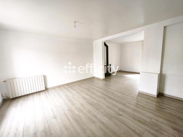 Maison
         7 pièces
        - 186 m² 270 990 € *