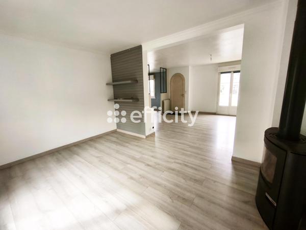 Maison
         7 pièces
        - 186 m² 270 990 € *