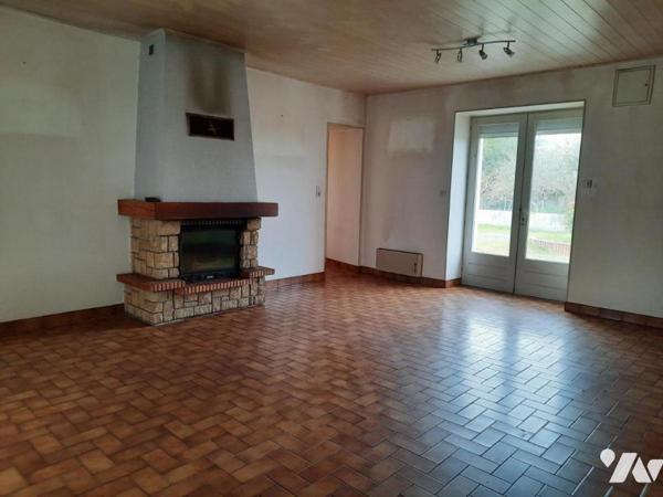 CHALLANS - En campagne corps de ferme isolé