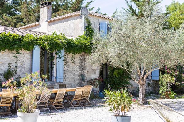 Propriété d’exception au coeur d’un parc arboré, entre authenticité et art de vivre