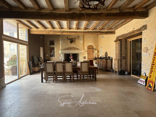 Maison à vendre 15 pièces de 834 m²