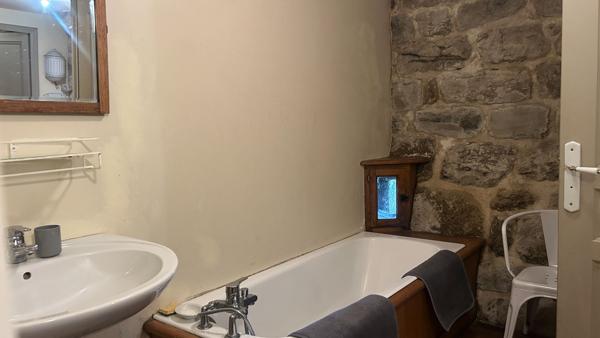 Manoir du XIVe siècle : Authenticité, Air pur et Golf entre l'Aubrac et les Monts du Cantal Laguiole