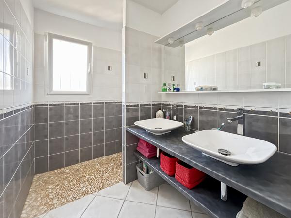Maison NOTRE DAME DE MONTS 7 Pièces 136.37 m²