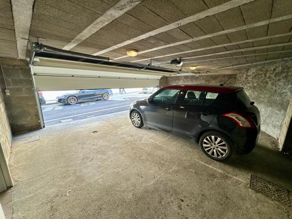 LAVAL - Secteur Gare - Appartement T2 en duplex avec cave et Parking