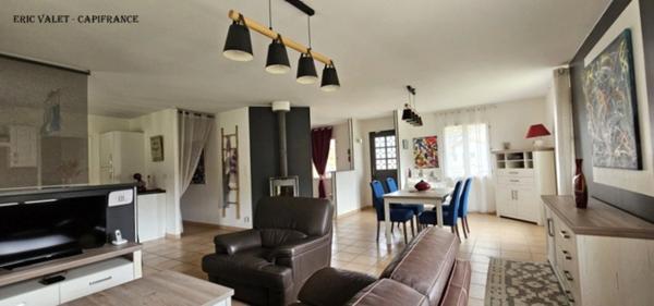 PROCHE SABRES (40) - MAISON CONTEMPORAINE DE PLAIN-PIED - VUE FORET - ENVIRONNEMENT CALME