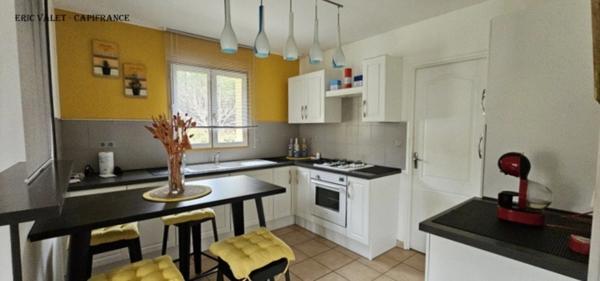 PROCHE SABRES (40) - MAISON CONTEMPORAINE DE PLAIN-PIED - VUE FORET - ENVIRONNEMENT CALME