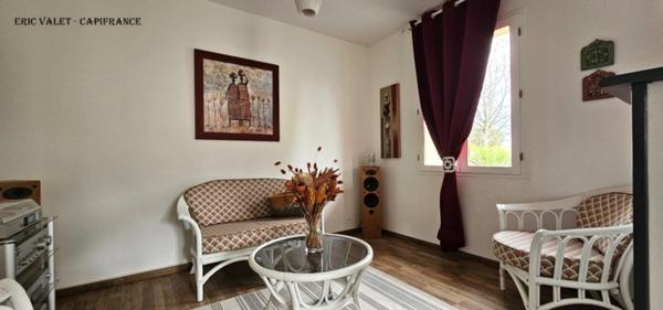 PROCHE SABRES (40) - MAISON CONTEMPORAINE DE PLAIN-PIED - VUE FORET - ENVIRONNEMENT CALME