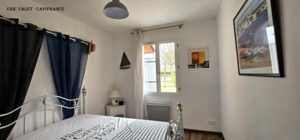 PROCHE SABRES (40) - MAISON CONTEMPORAINE DE PLAIN-PIED - VUE FORET - ENVIRONNEMENT CALME