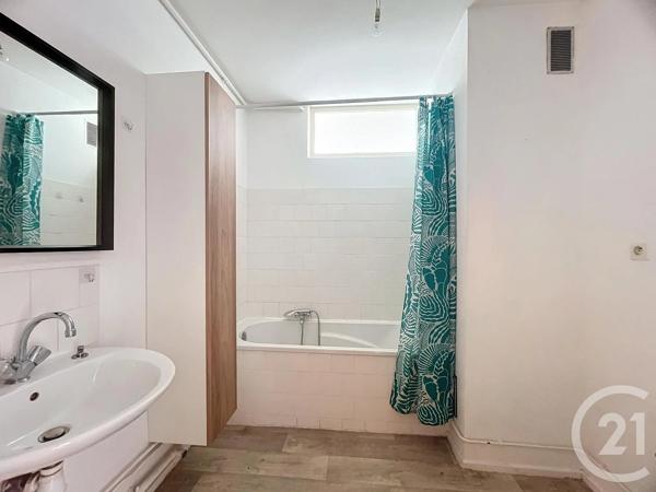 Appartement F2 à vendre  2 pièces - 45 m 2   METZ  - 57