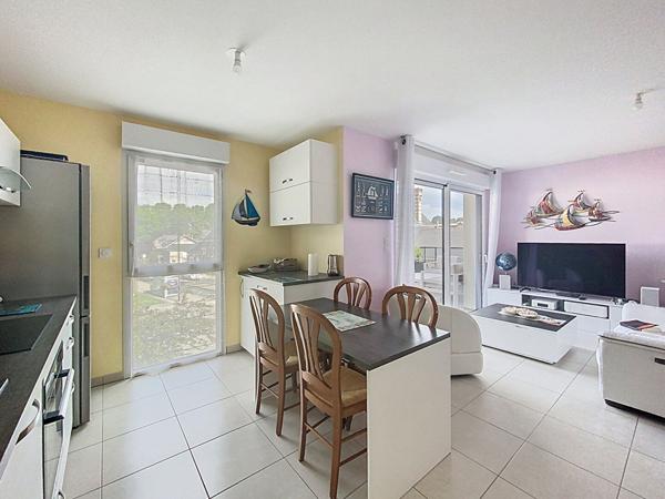 APPARTEMENT T3 PLEIN COEUR DE SAINT SEBASTIEN SUR LOIRE GRANDE TERRASSE CAVE ET STATIONNEMENT