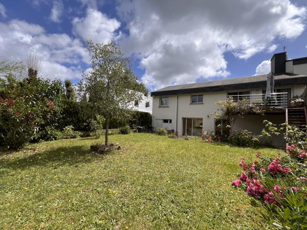 Maison
                                                                                                                                                                                                                                                                                                                        7 pièce(s)                                                                                                                                                                                                          5 chambre(s)                                                                                                                                                                                                          174.24  m²