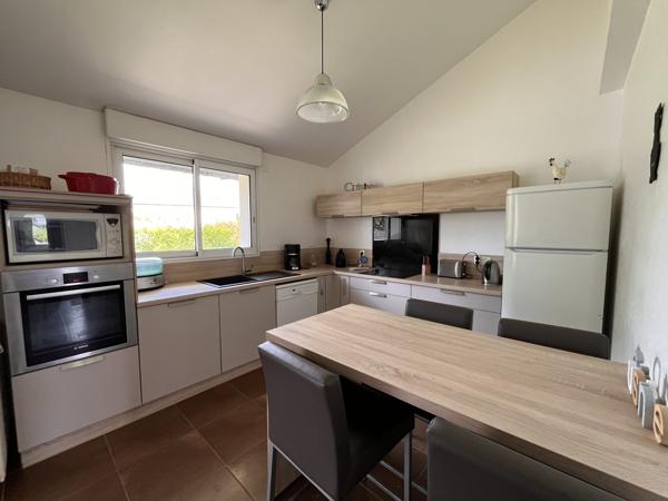 Maison
                                                                                                                                                                                                                                                                                                                        7 pièce(s)                                                                                                                                                                                                          5 chambre(s)                                                                                                                                                                                                          174.24  m²