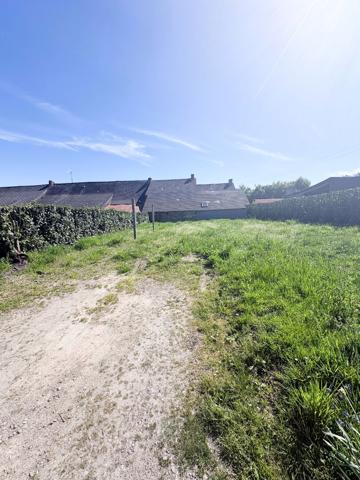 Terrain constructible à Issé