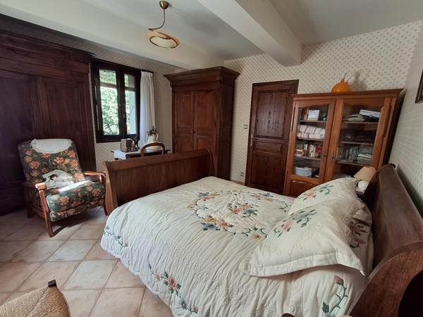 Maison avec presque un hectare de terrain