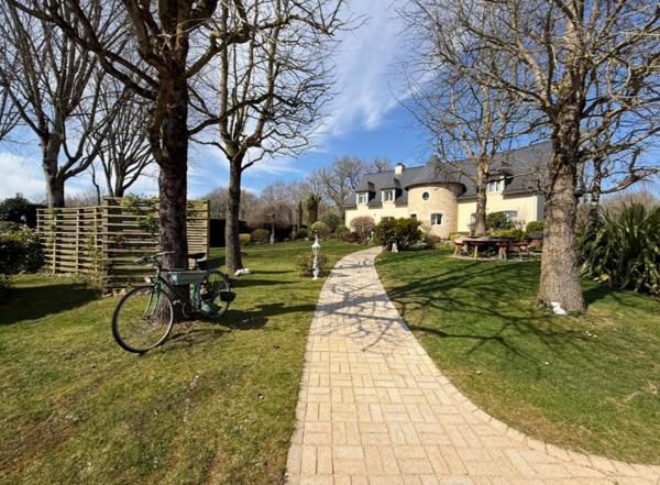 Maison à MALESTROIT, 56140 - 12 pièces 329m²