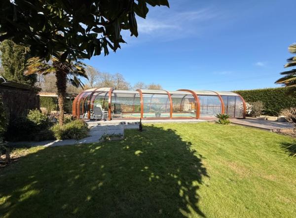 Maison à MALESTROIT, 56140 - 12 pièces 329m²