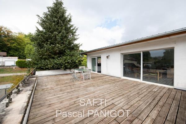 Immeuble locatif ou habitation. Bon état général. Excellent potentiel... Bon plan !!!