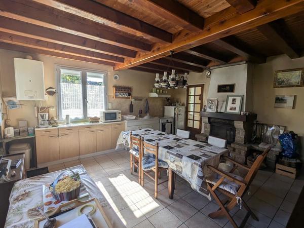 44410 HERBIGNAC - Maison A VENDRE - 2 chambres ( possibilité de 3)  - véranda - Garage- terrain 1290 m2