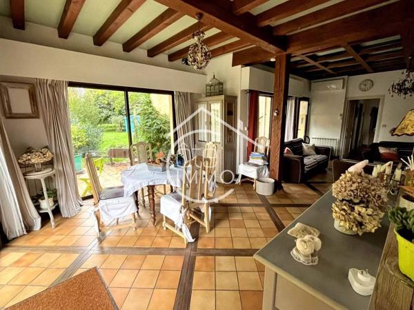 COURS DE PILE : Charmante maison 5 pièces de 151m² avec piscine et accès à la Dordogne
