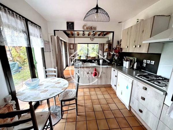 COURS DE PILE : Charmante maison 5 pièces de 151m² avec piscine et accès à la Dordogne