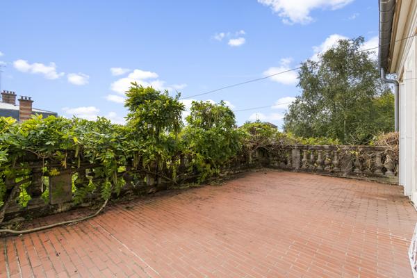 Maison 10 pièces - 320 m²