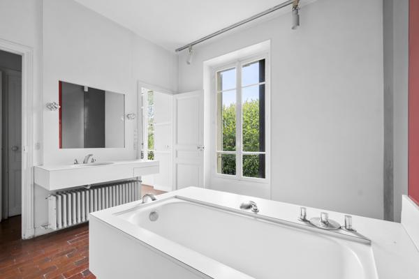 Maison 10 pièces - 320 m²