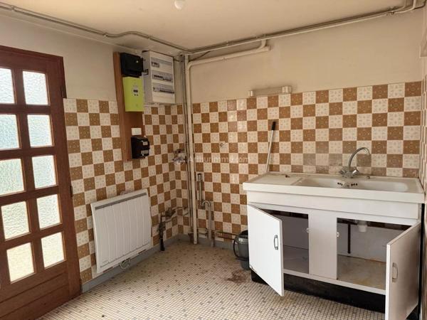 Vente                                                      Maison
                        
                     5 pièces                      117 m2                     à La Chartre-sur-le-Loir