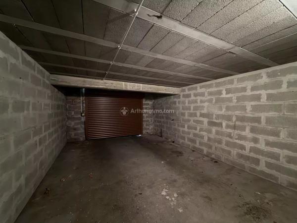 Vente                                                      Maison
                        
                     5 pièces                      117 m2                     à La Chartre-sur-le-Loir