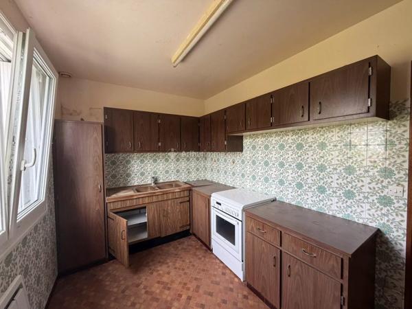 Vente                                                      Maison
                        
                     5 pièces                      117 m2                     à La Chartre-sur-le-Loir