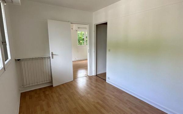 Appartement à louer    1 pièce • 43,43 m2 Noisy-le-Grand