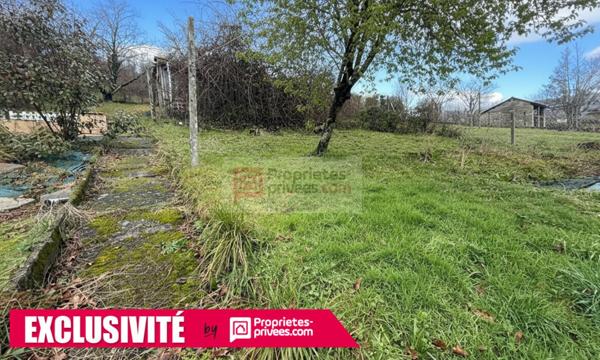 Maison Familiale d'environ 110m² avec véranda et terrain de 789 m²-Saint-Hilaire-Peyroux