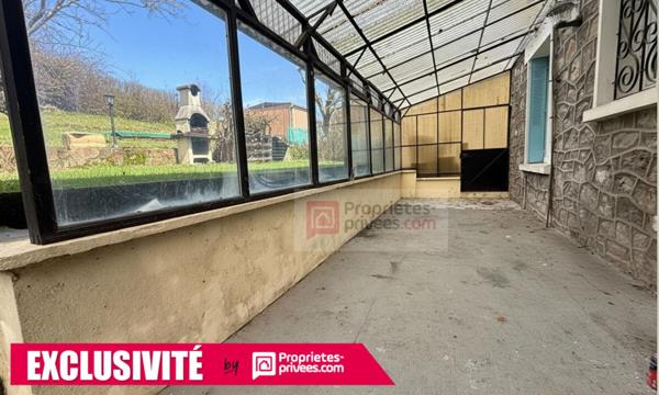 Maison Familiale d'environ 110m² avec véranda et terrain de 789 m²-Saint-Hilaire-Peyroux